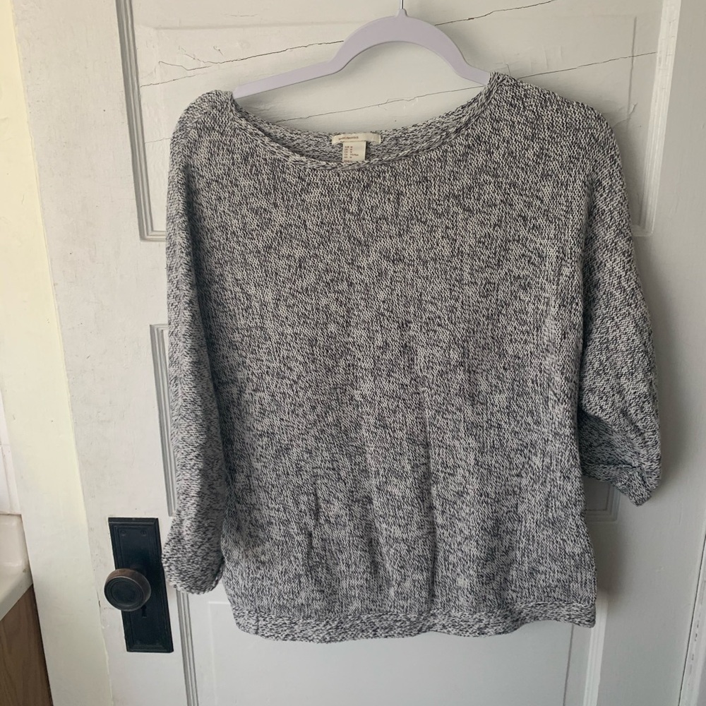 Gray 3/4 Sleeve Sweater